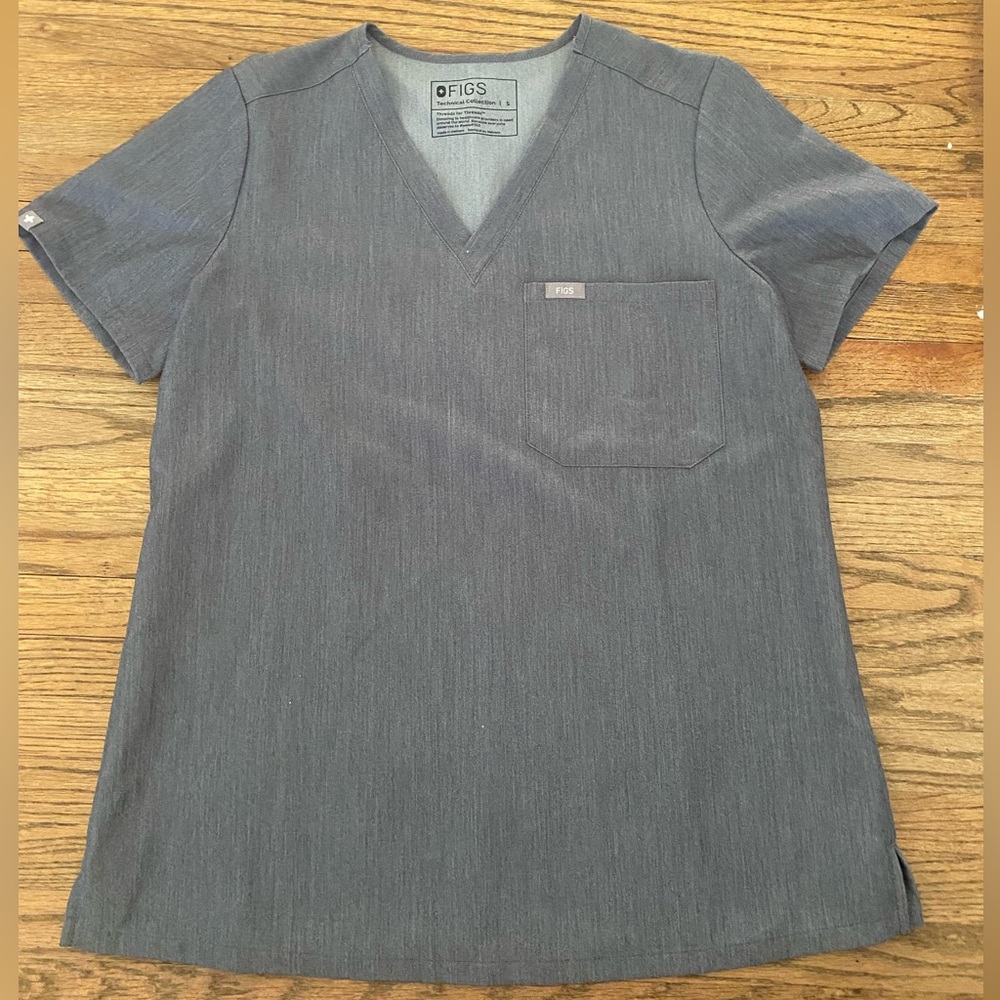FIGS, Graphite Catarina One-Pocket Scrub Top
